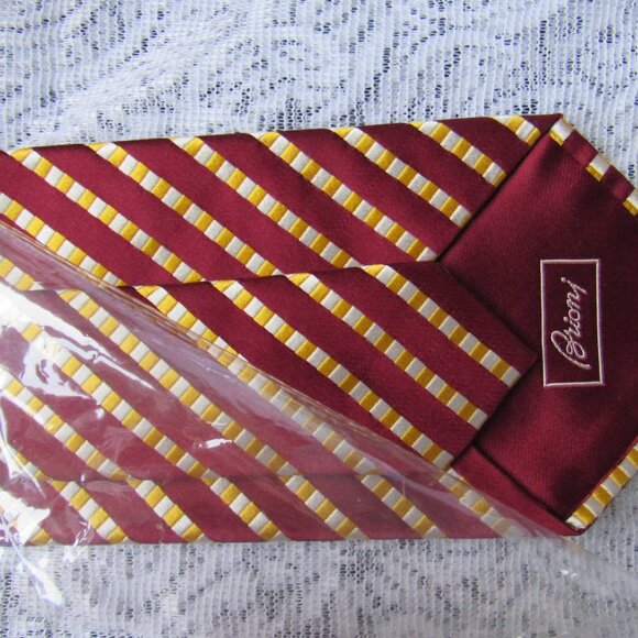 🆕BRIONI Gold/Red Geometric Striped Silk LUXURY Tie HANDMADE ITALY - Picture 8 of 10